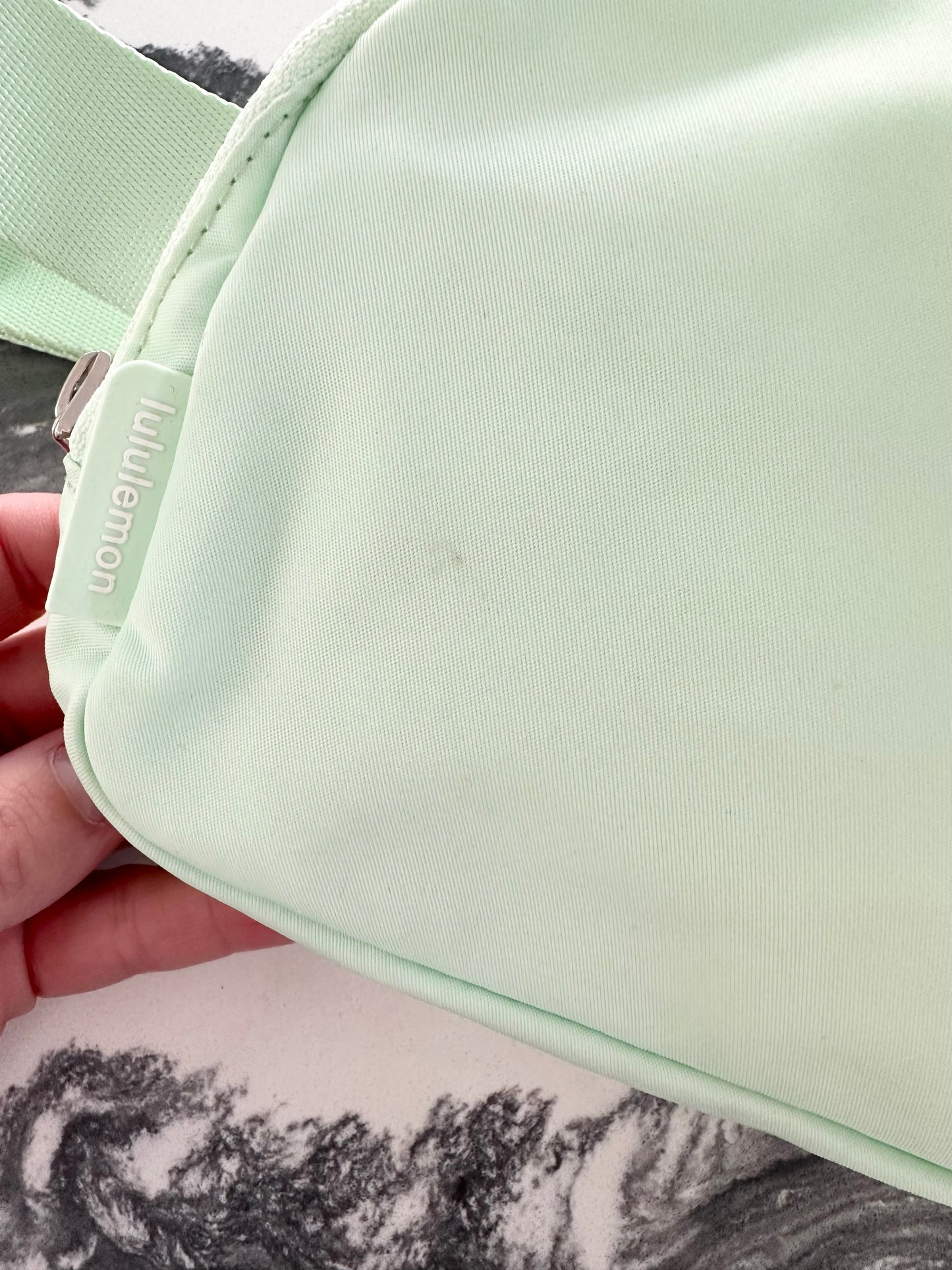 Lululemon Everywhere Belt Bag 1L - Light Mint Green