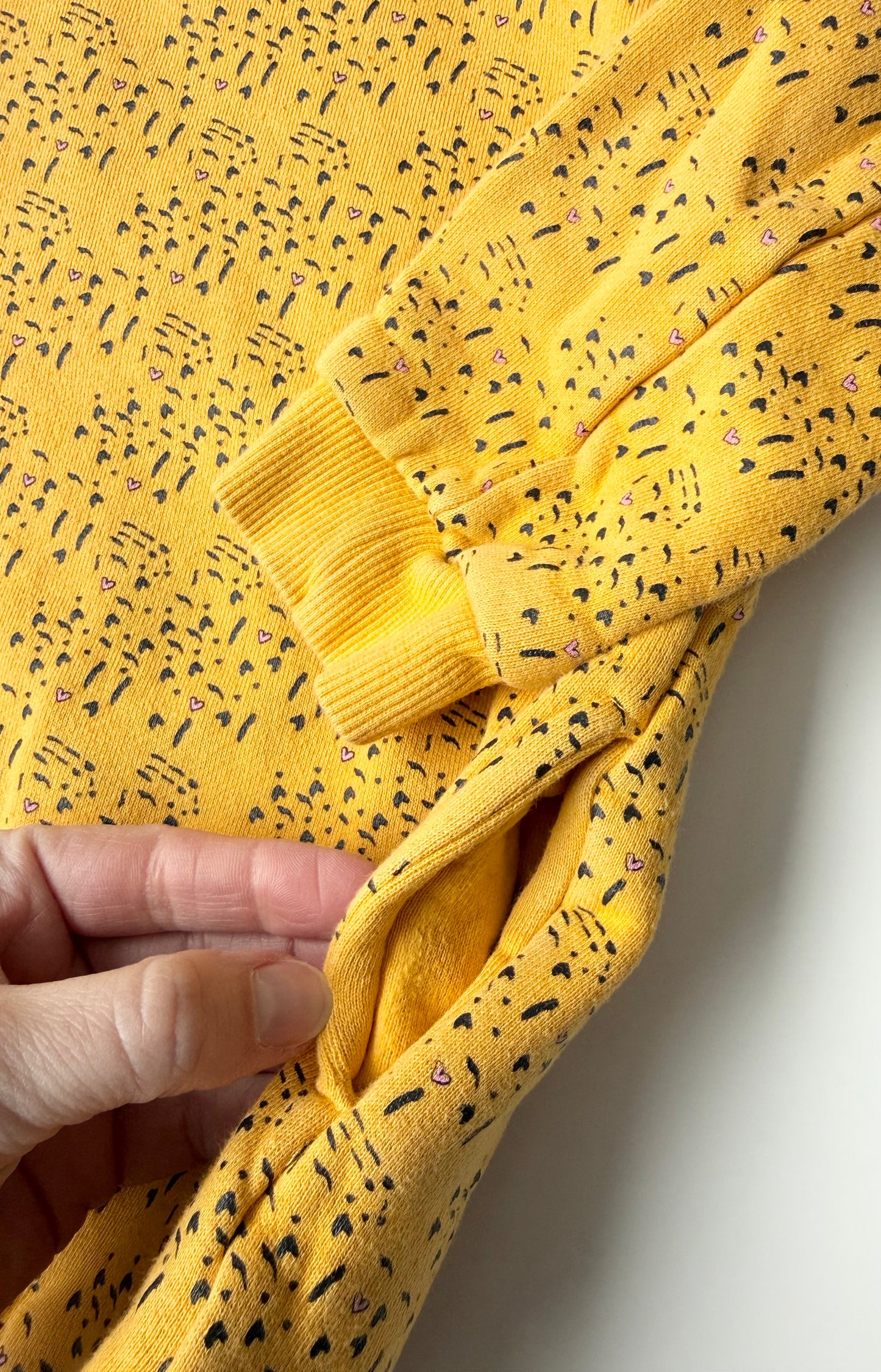 Gardner And The Gang Yellow Lines & Hearts Ruffle Shoulder Sweater (3-4 Years)