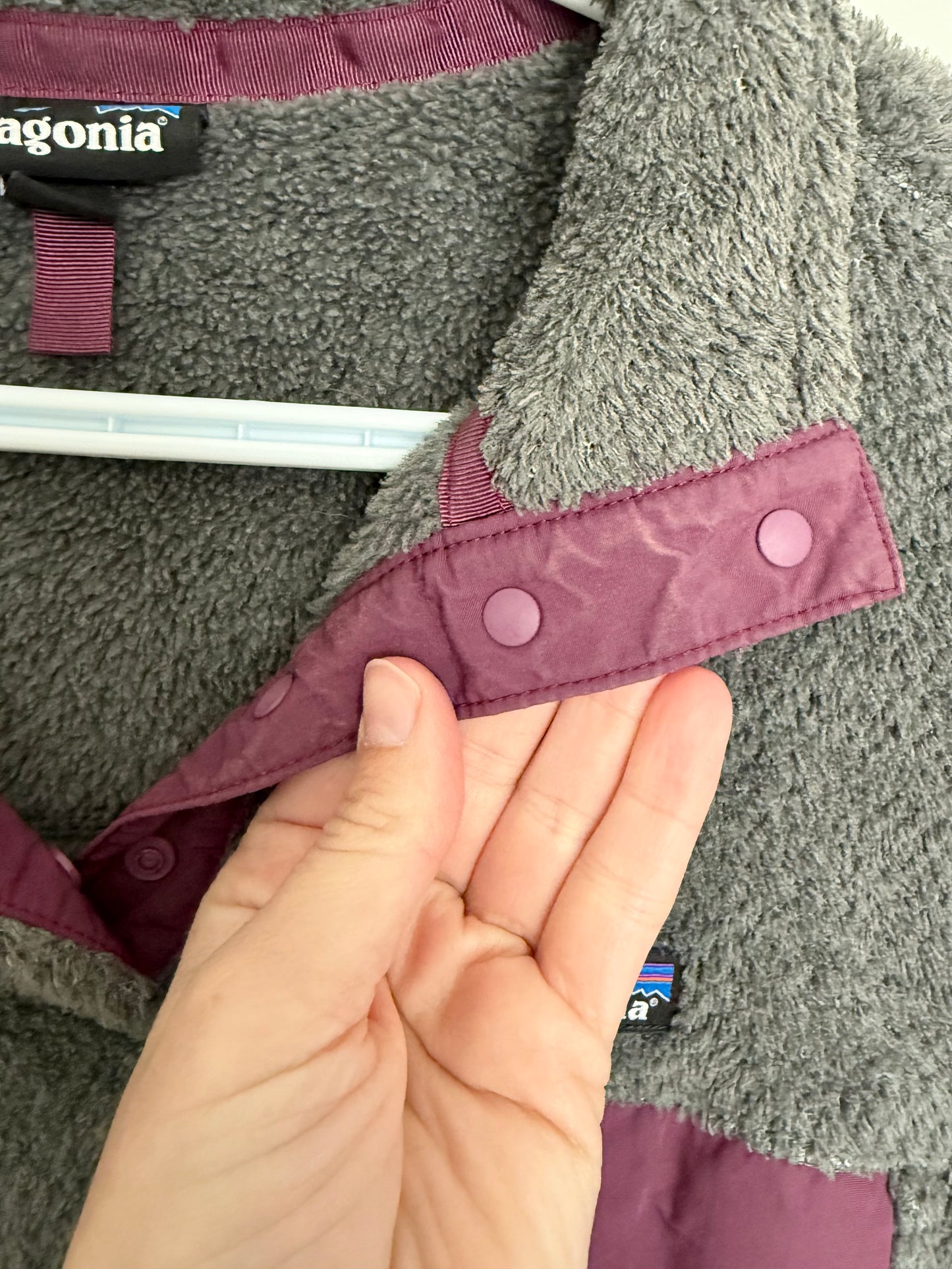 Women's Patagonia Re-Tool Snap-T Fleece Pullover - Dark Grey & Dark Purple (Medium)