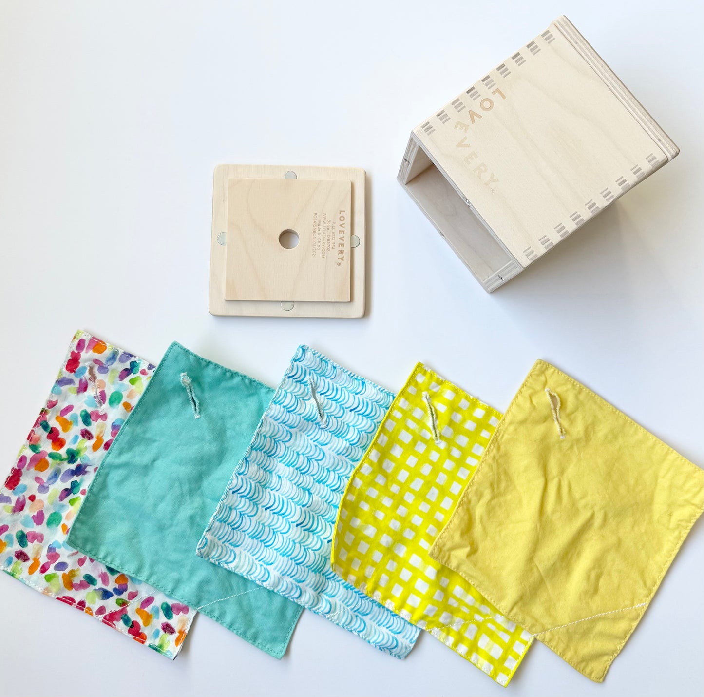 Lovevery Magic Tissue Box & Magic Tissues
