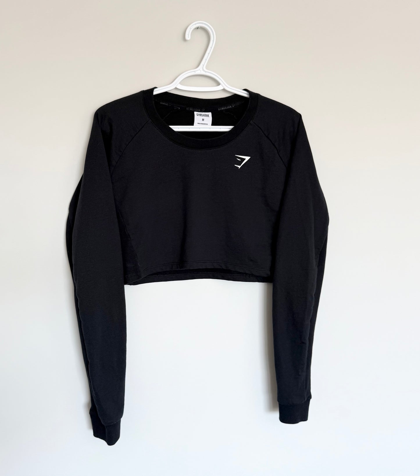Women’s Gymshark Training Cropped Sweater in Black (Medium)