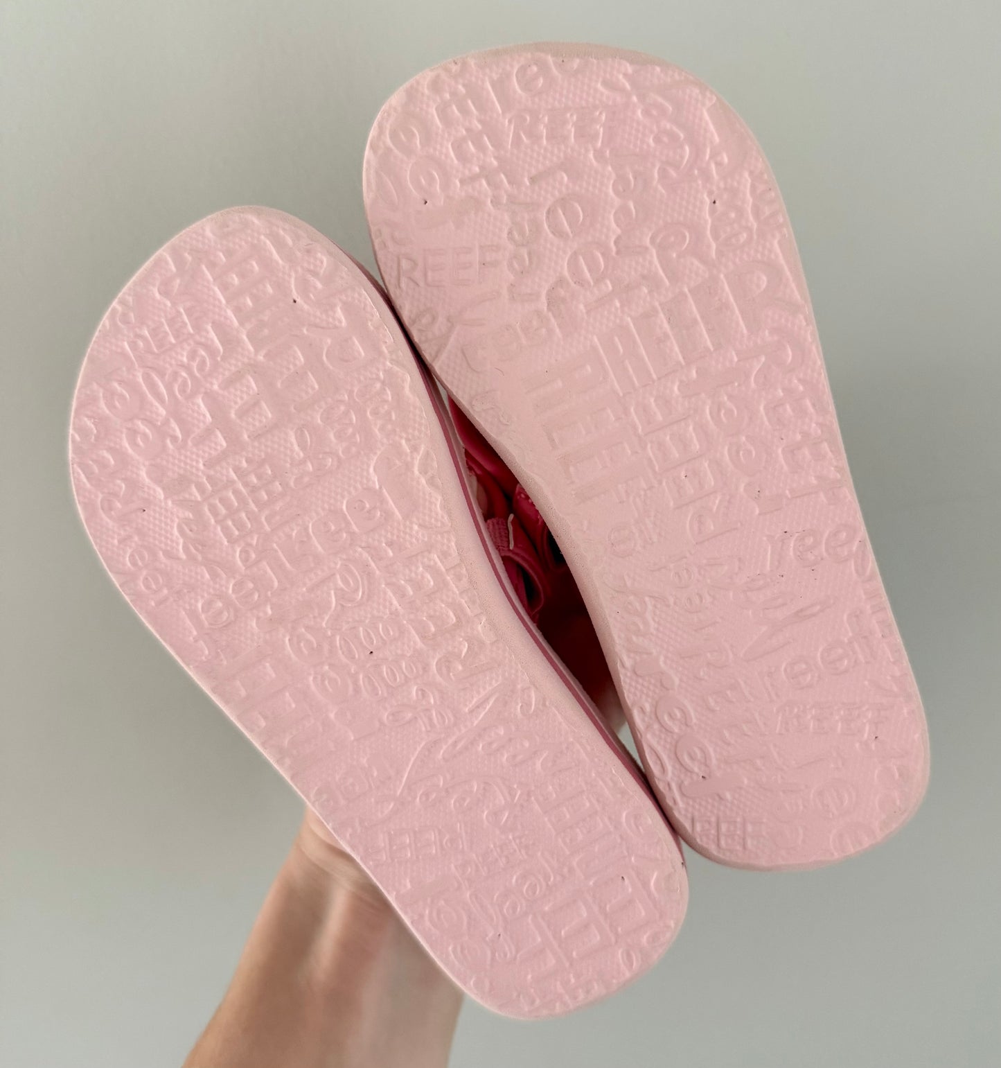 Reef Little Ahi Ice Cream Truck Flip Flop Sandals (C7/8)