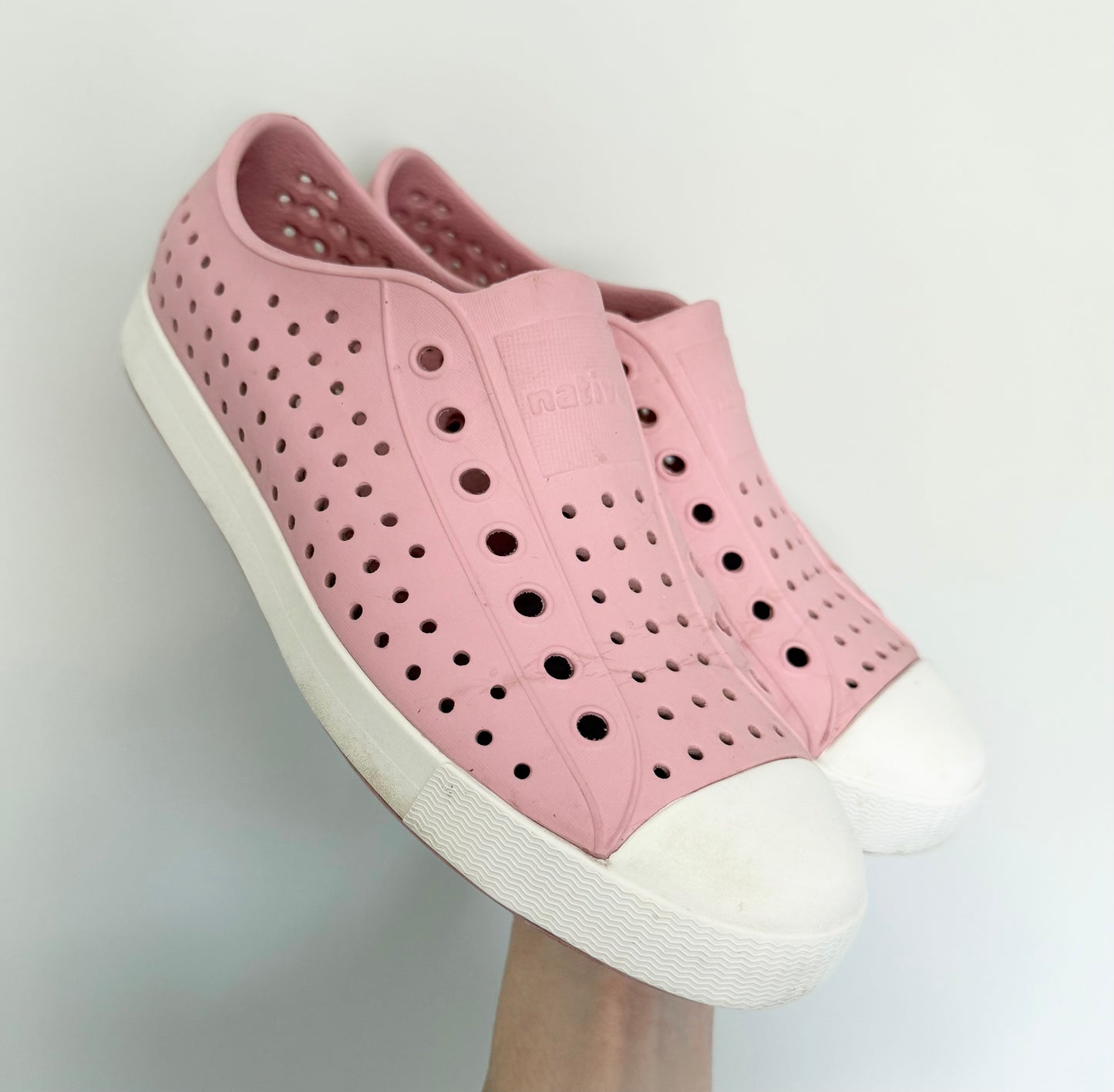Unisex Native Jefferson Light Pink Slip Ons (W8/M6)