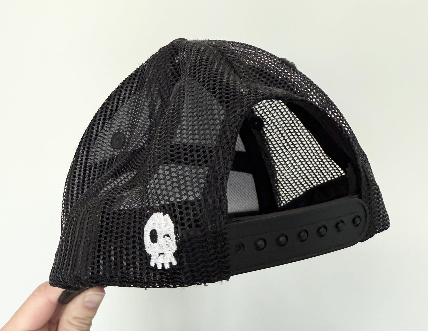Headster Black Mesh SnapBack Hat (48CM)