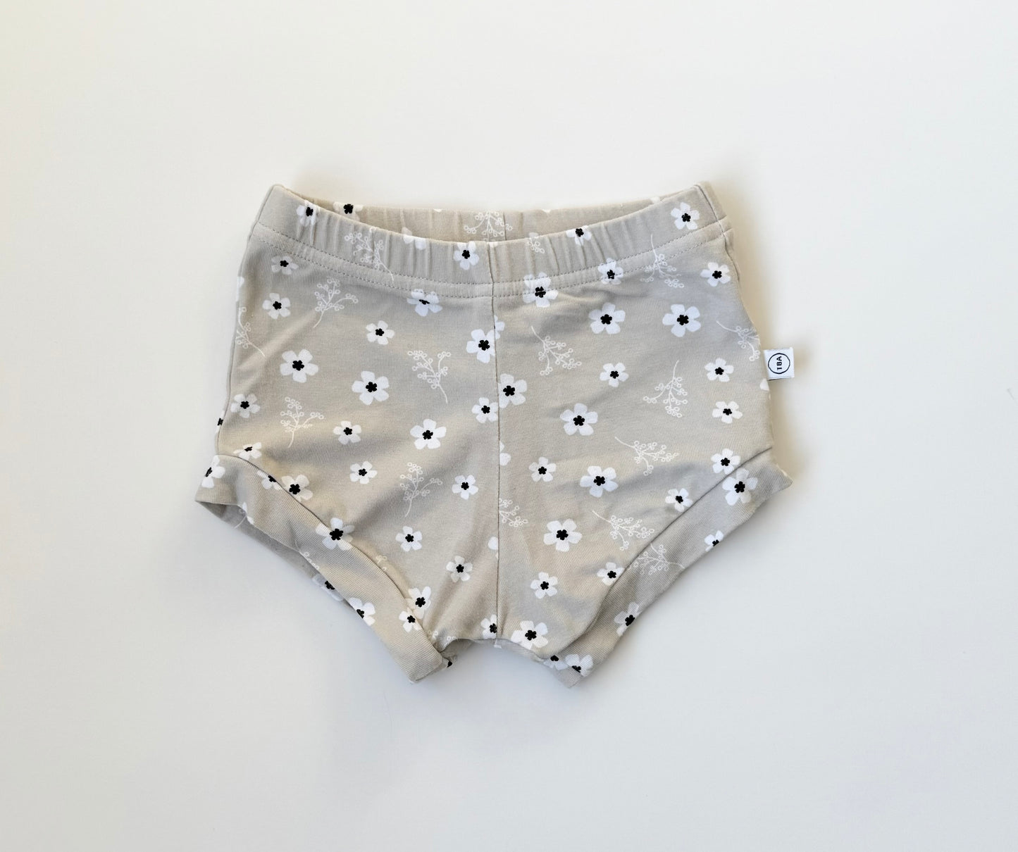 Tiny Button Apparel Light Grey Floral Bummie Shorts (3/4T)