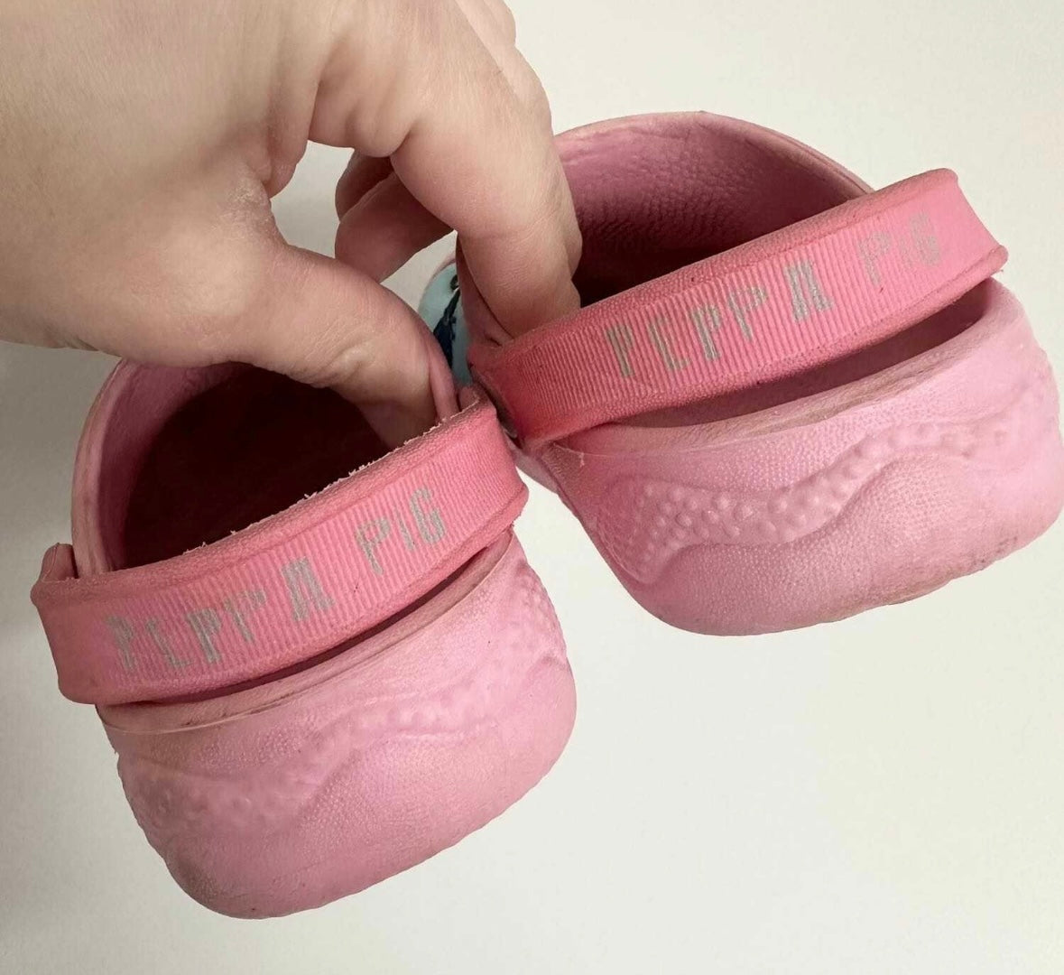 Black & White Peppa Pig Slip Ons (6)