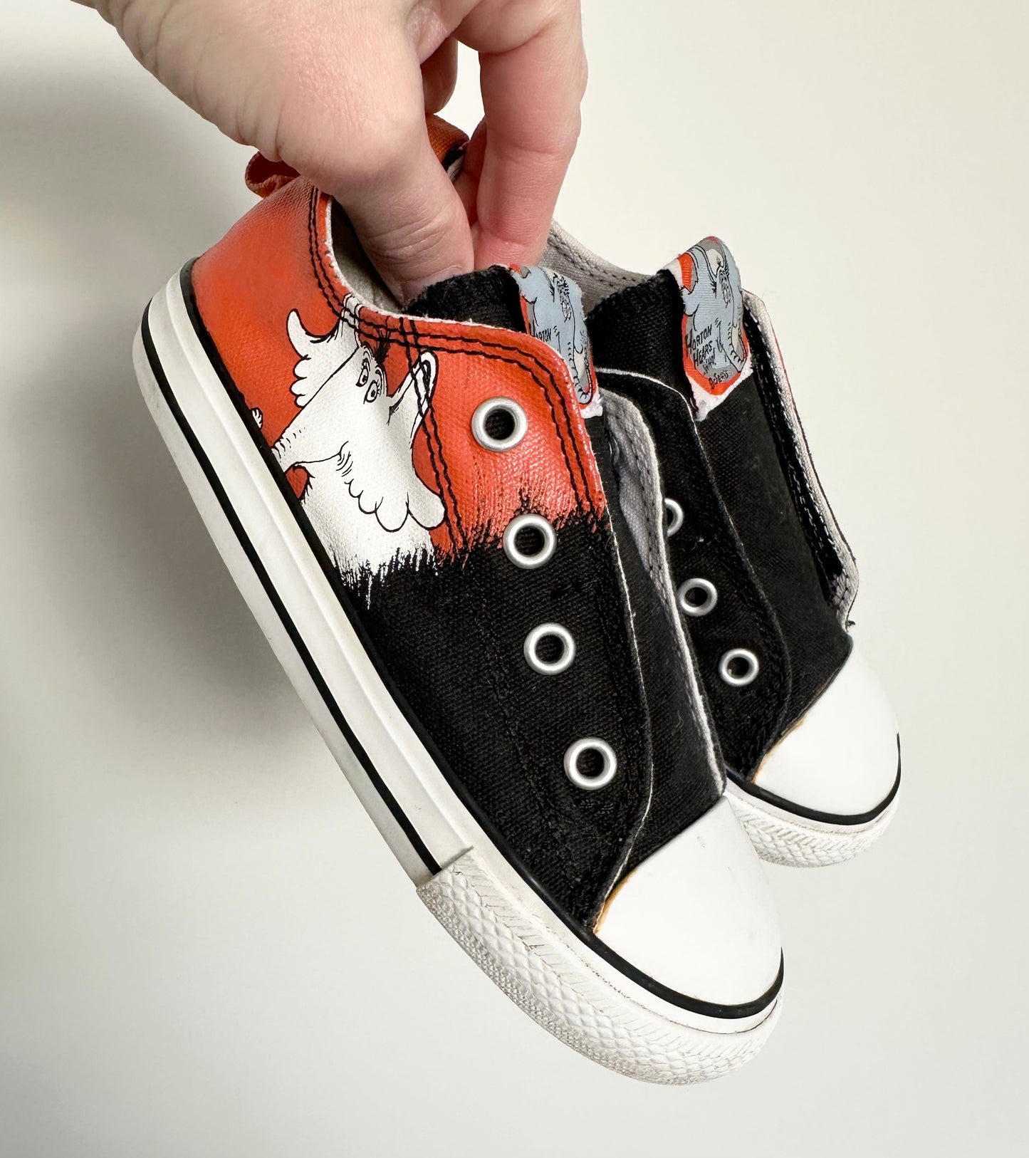 Converse Dr.Seuss Horton Hears A Who Sneakers (10)