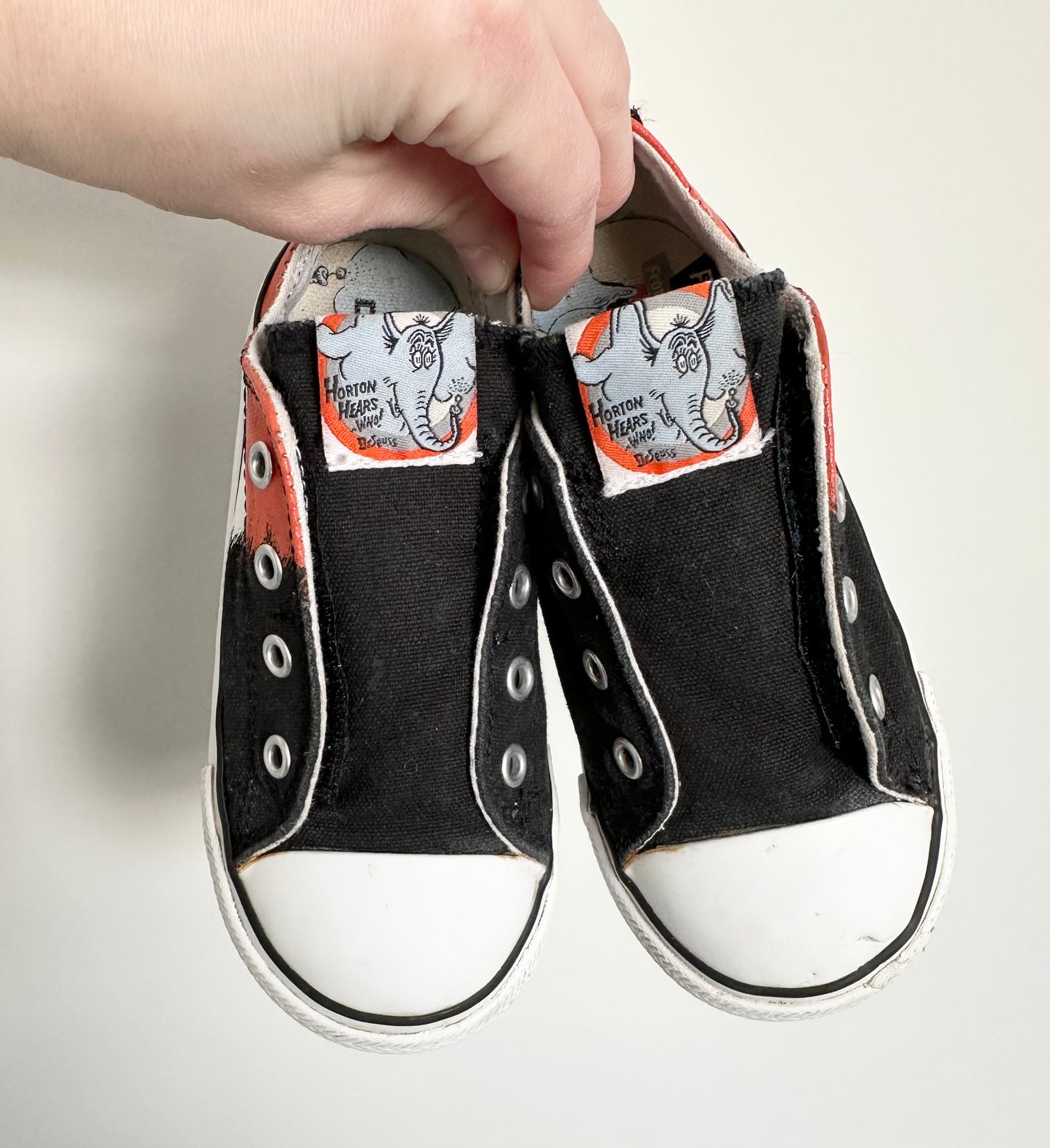 Converse Dr.Seuss Horton Hears A Who Sneakers (10)