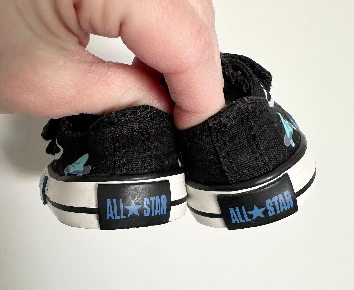 Converse Skateboarding Ghosts Velcro Sneakers (2)