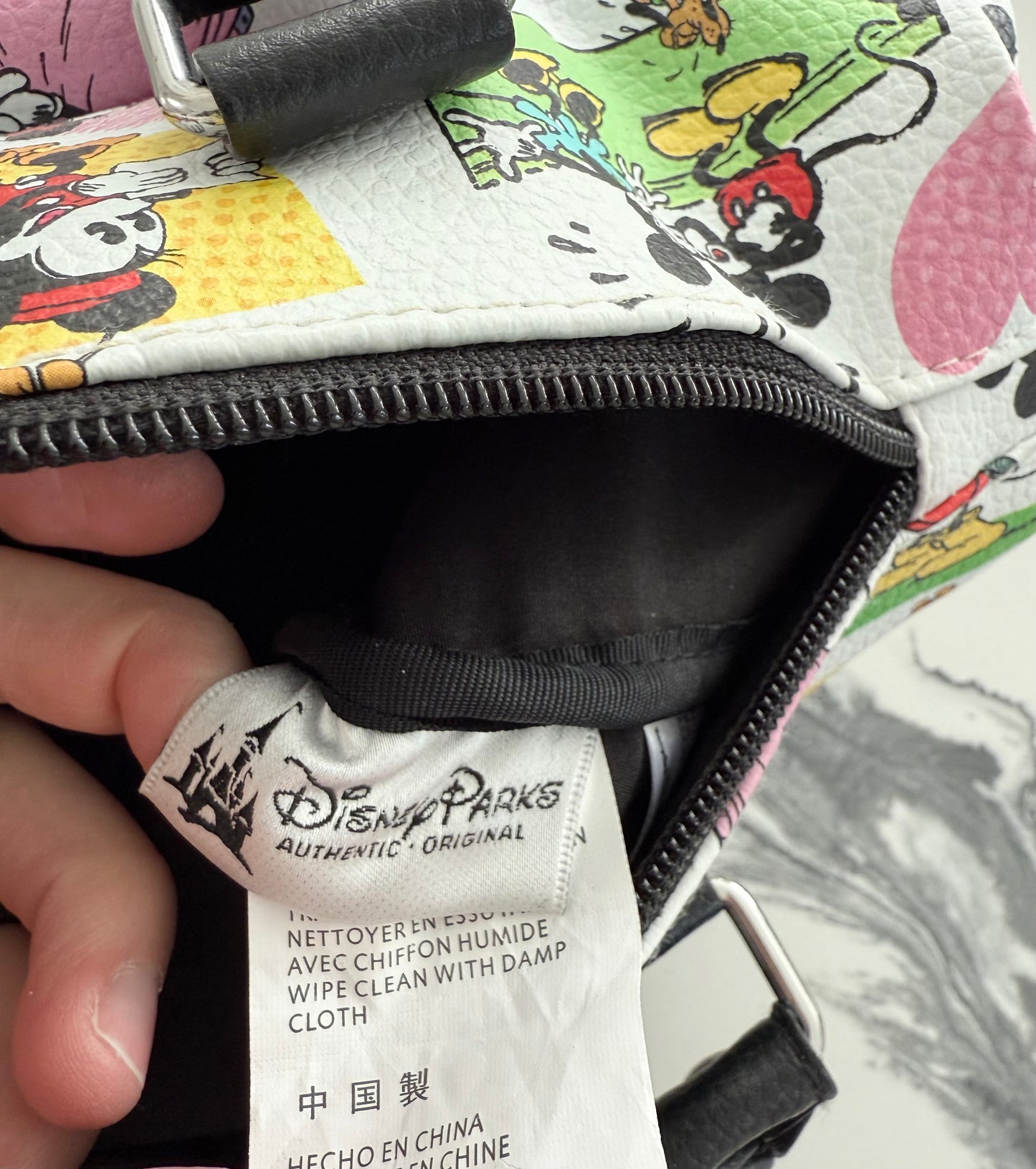 Disney Parks White Old School Mickey & Minnie Comic Strip Handbag