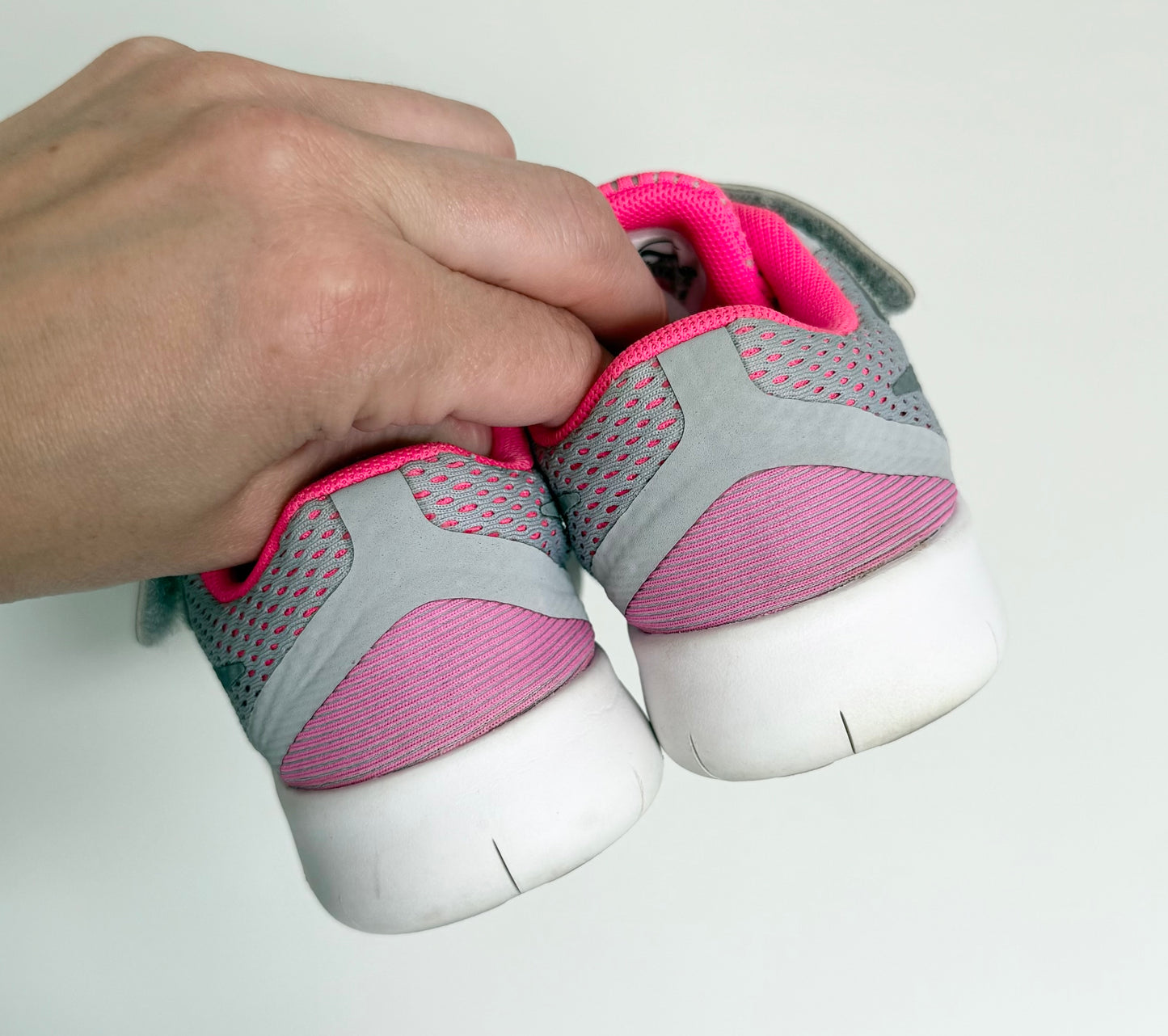 Nike Free RN Grey & Hot Pink Mesh Stretch Lace & Velcro Sneakers (9)