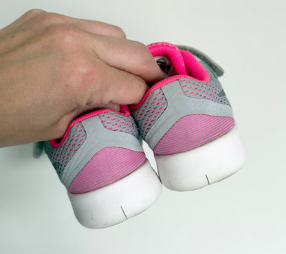 Nike Free RN Grey & Hot Pink Mesh Stretch Lace & Velcro Sneakers (9)