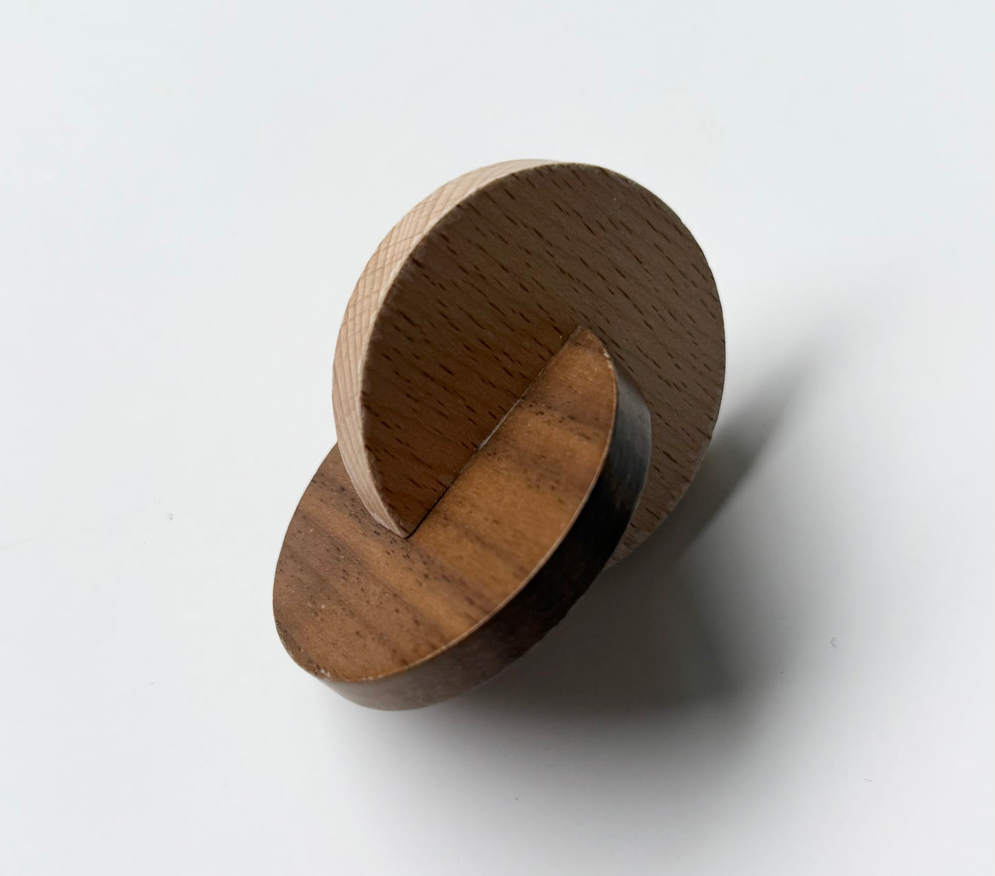 Lovevery Hand-to-Hand Discs