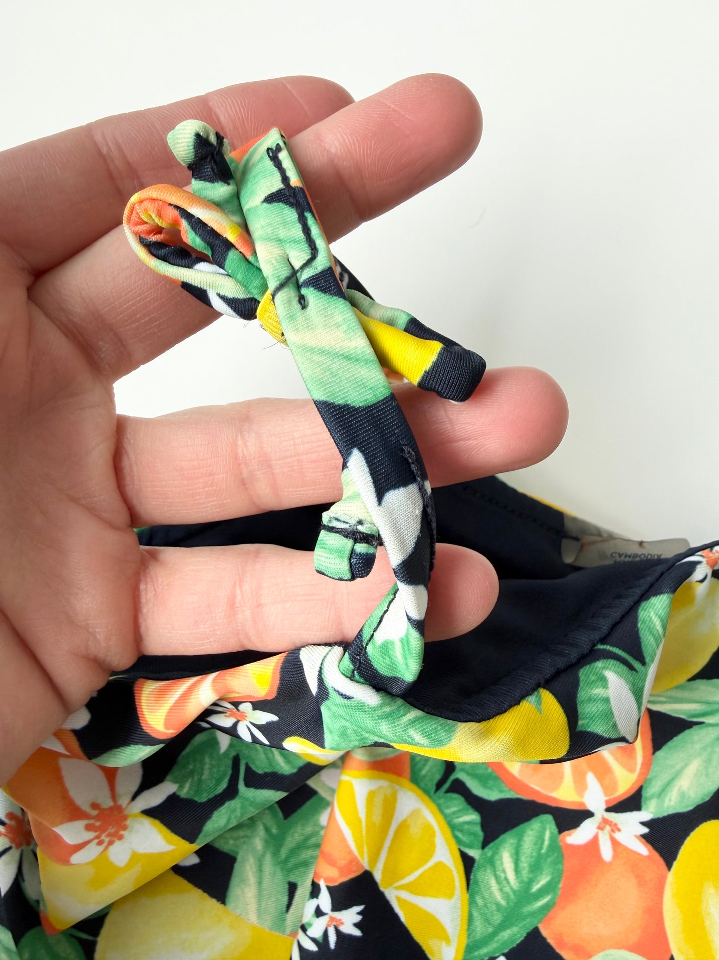 Old Navy Dark Oranges & Lemons One Piece Swimsuit (5T)