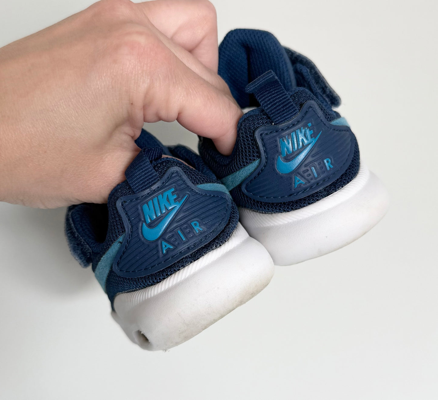 Nike Air Max Oketo Blue Shades Mesh Stretch Lace & Velcro Sneakers (7)
