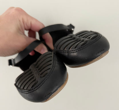Old Navy Faux-Leather Ankle-Strap Huarache Flats (10)