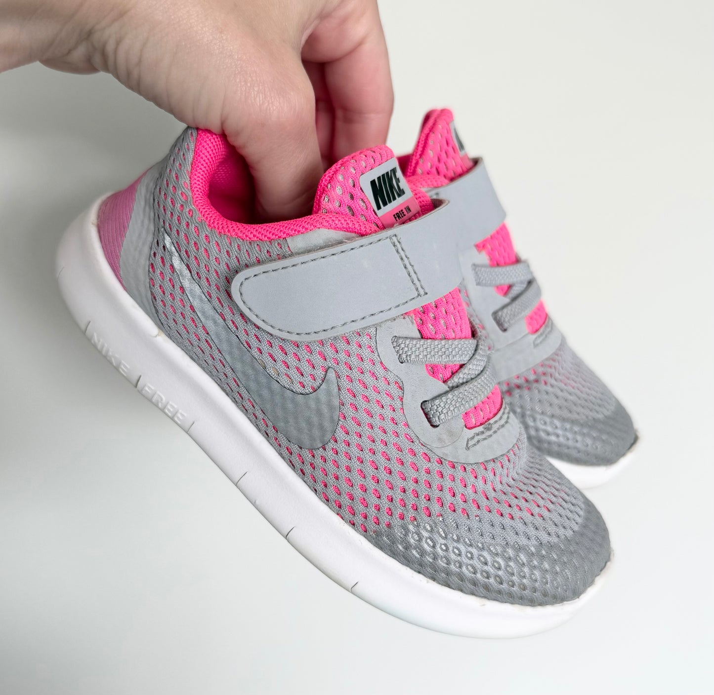 Nike Free RN Grey & Hot Pink Mesh Stretch Lace & Velcro Sneakers (9)