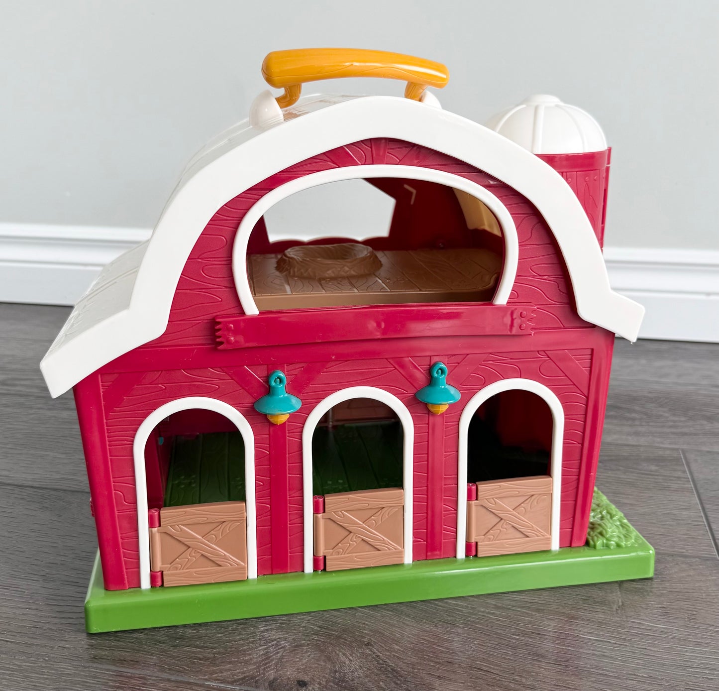 Battat Big Red Barn Farm Playset