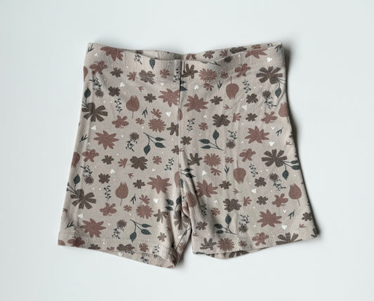 Tiny Button Apparel Beige Floral Biker Shorts (4/5T)