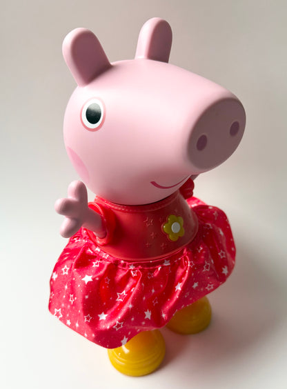 Peppa Pig Peppa’s Muddy Puddles Party Singing and Dancing Doll