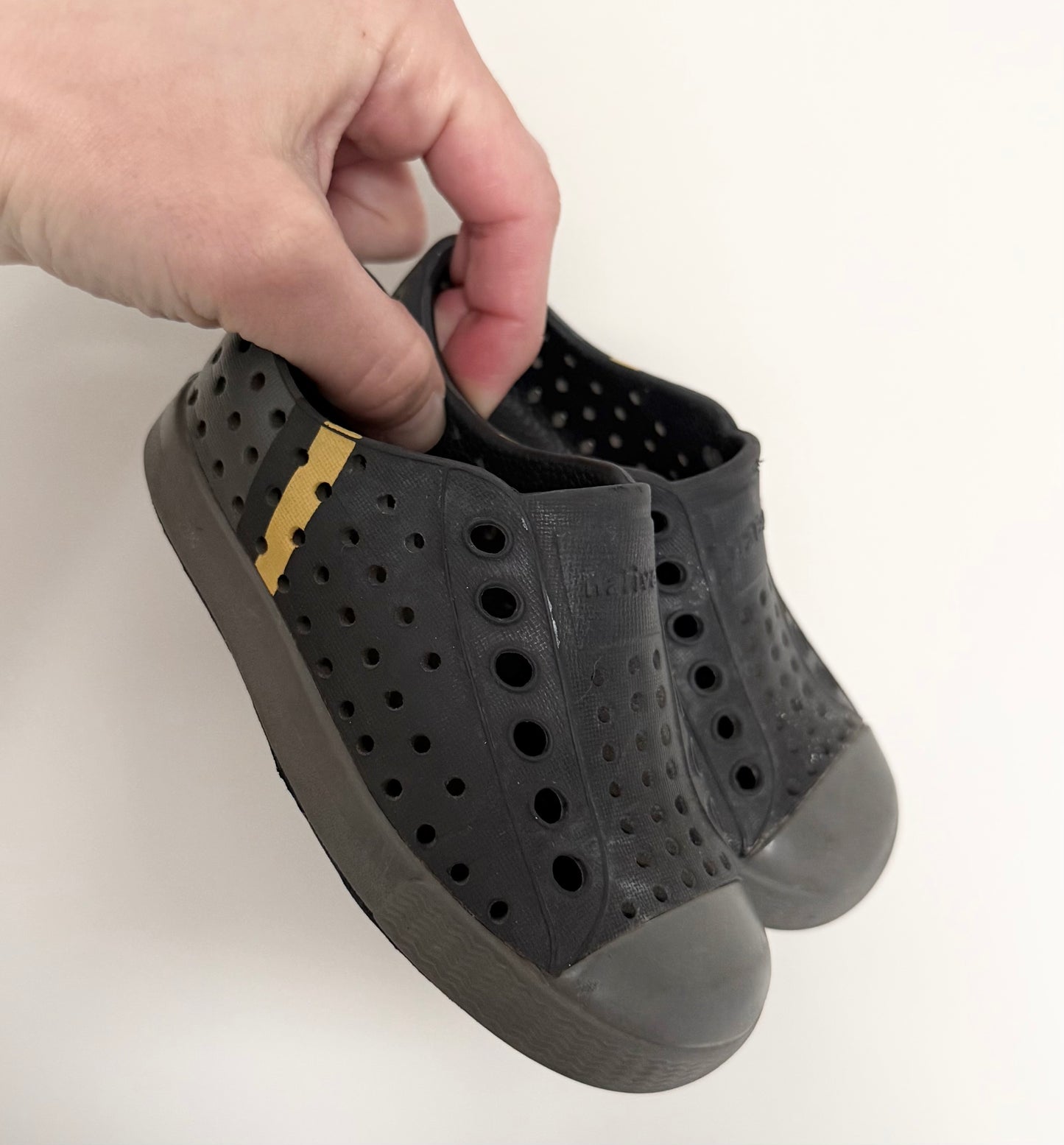 Native Black & Grey Jefferson Slip Ons (6)