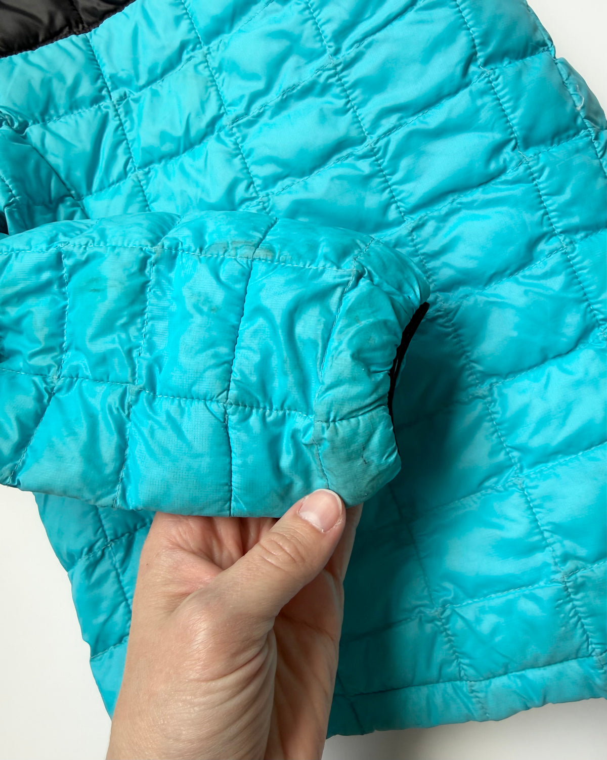 The North Face Thermoball Light Blue & Black Quilted Jacket (5 Years)