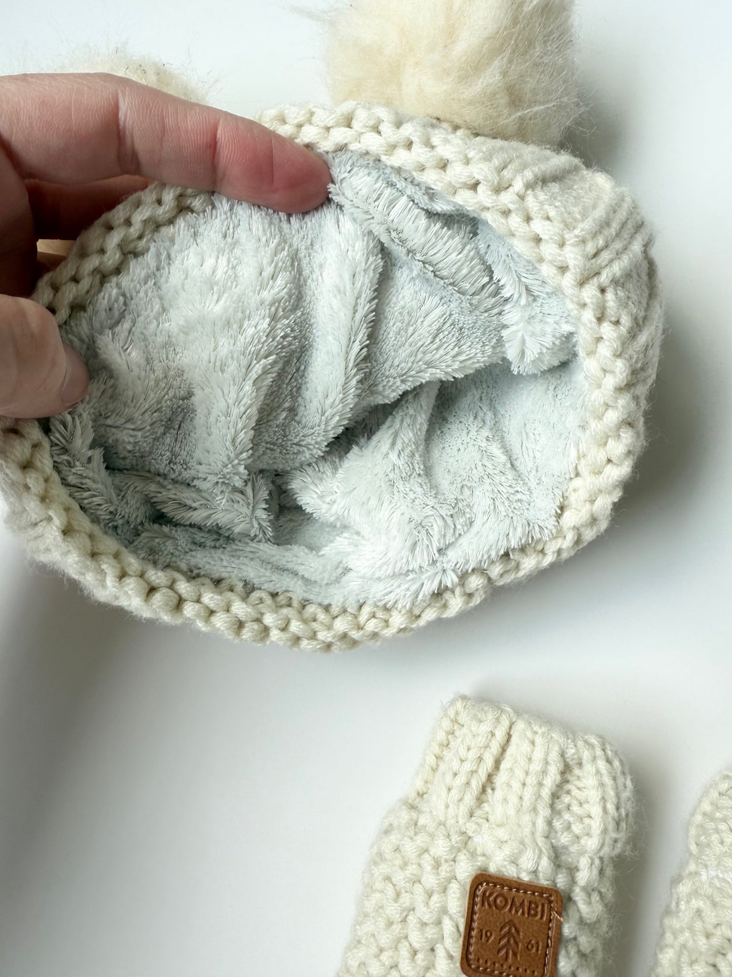 Kombi White Knit Double Pom Toque & Matching Mittens (3-9 Months)