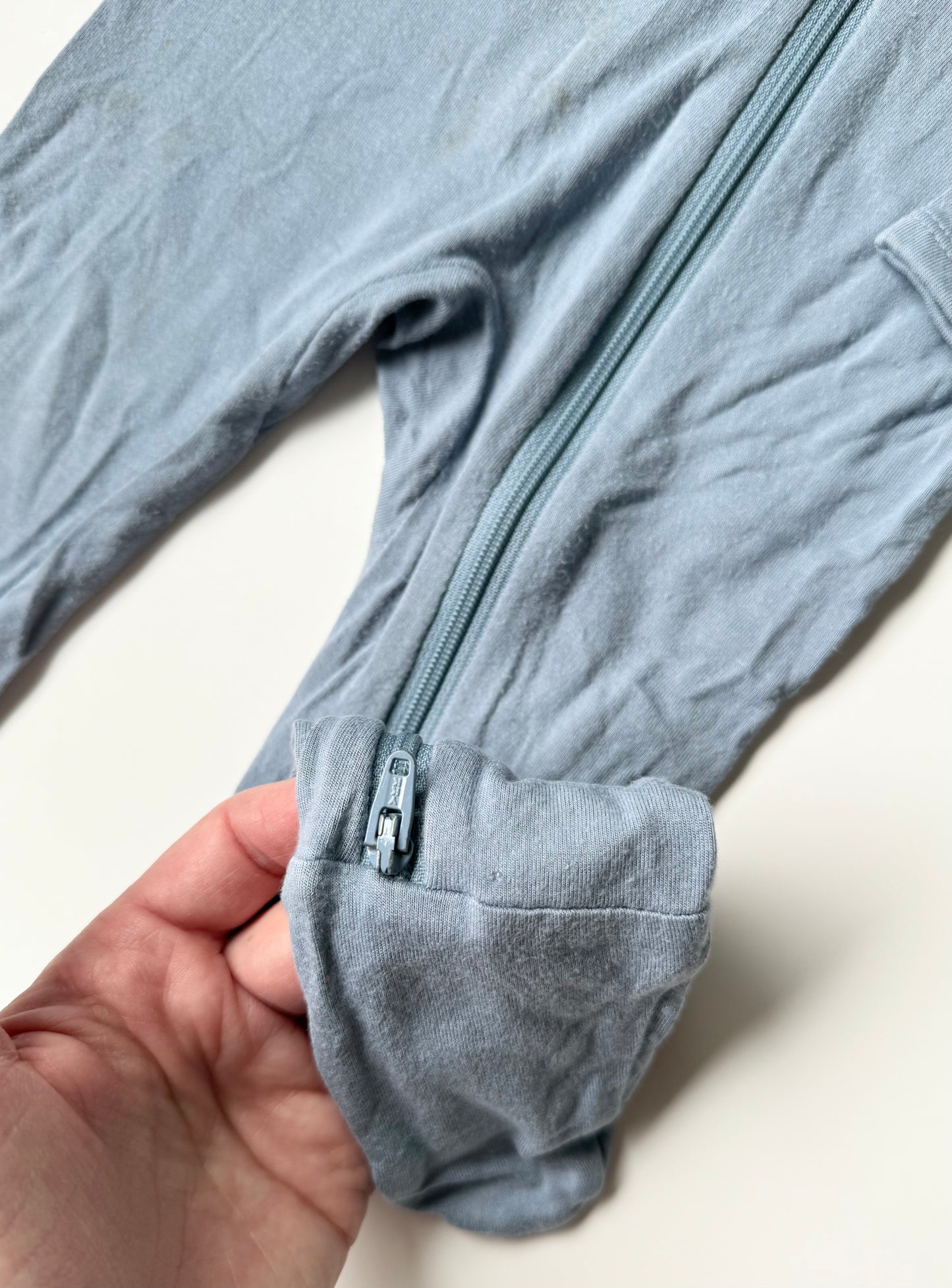 Kyte Slate Zipper Footie Sleeper (6-12 Months)