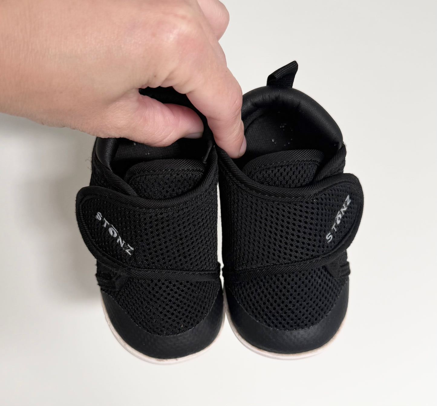 Stonz Black Cruiser Velcro Sneakers - Baby (6)