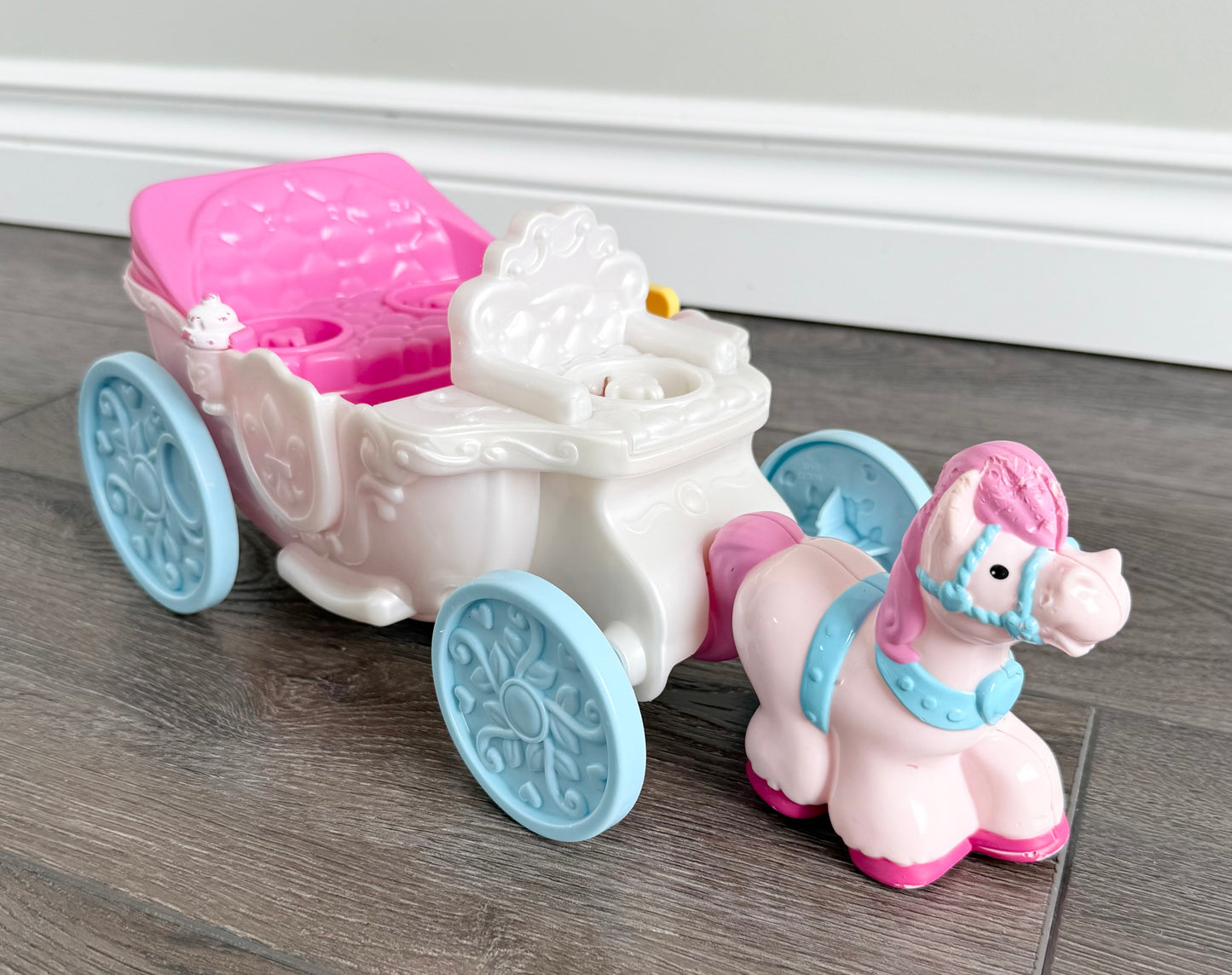 Fisher-Price Little People Multi Princess Coach