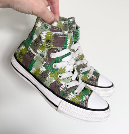 Converse Green Trees & Bears High Top Stretch Lace & Velcro Sneakers (12)