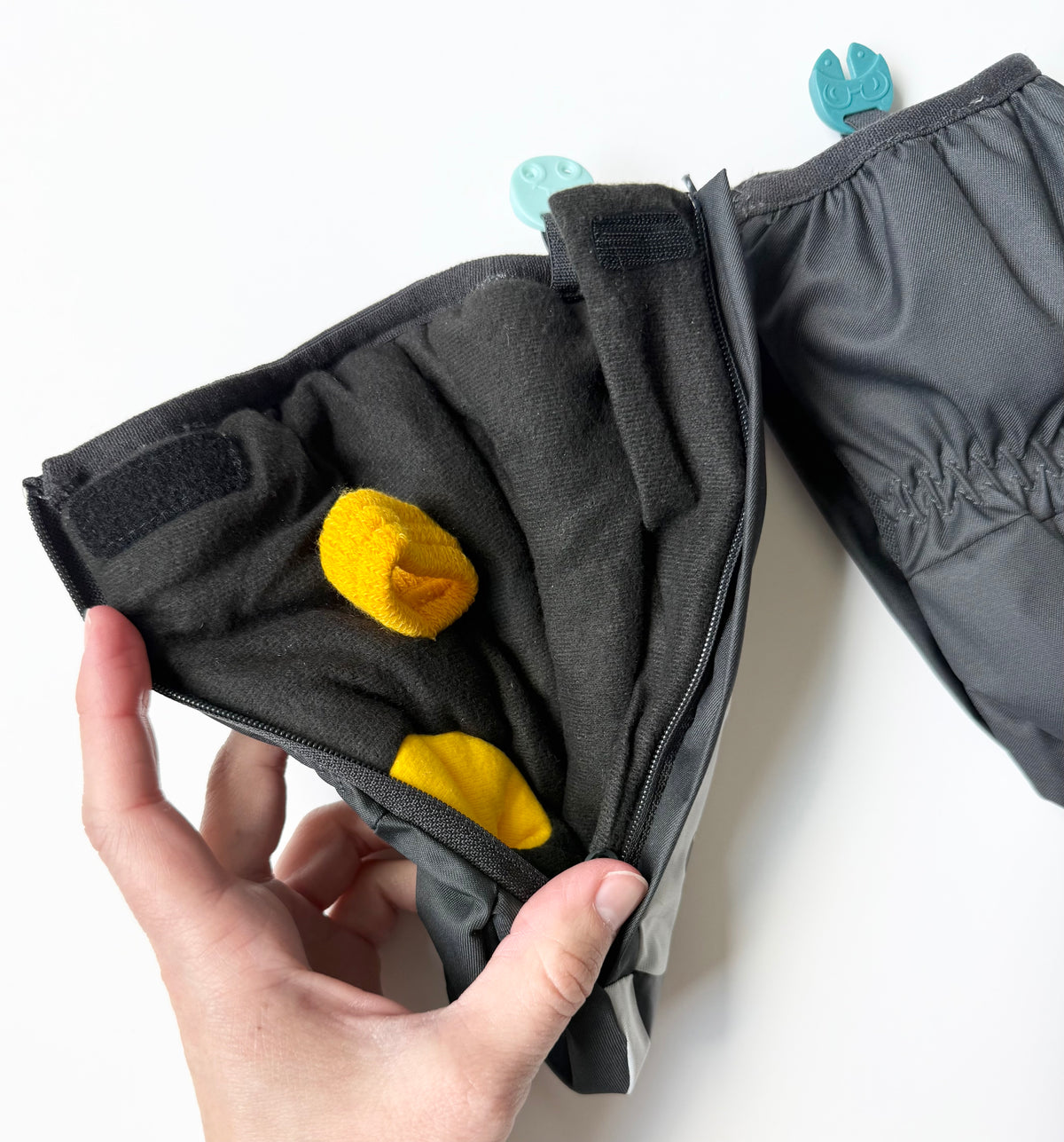 Wedze Grey Penguins Fleece Lined Mittens (12-18 Months)