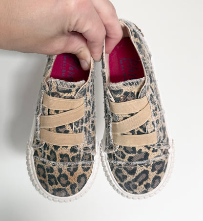 Blowfish Malibu Cheetah Slip On Stretch Lace Sneakers (9)