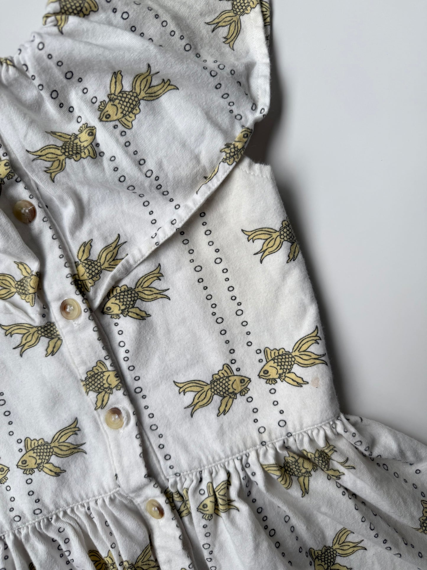 Kate Quinn White & Yellow Goldfish Ruffle Collared Dress (3T)
