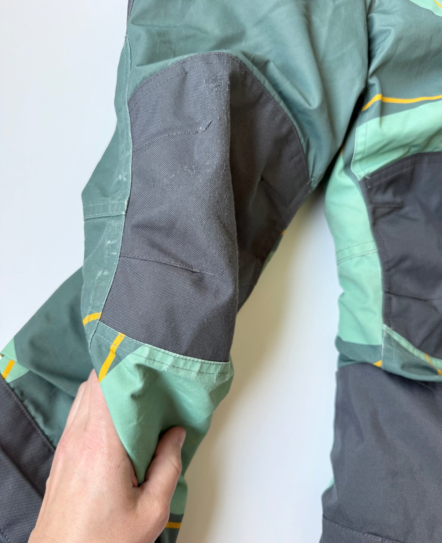 MEC Green & Grey Patterned Toaster Bib Snow Pants (5 Years)