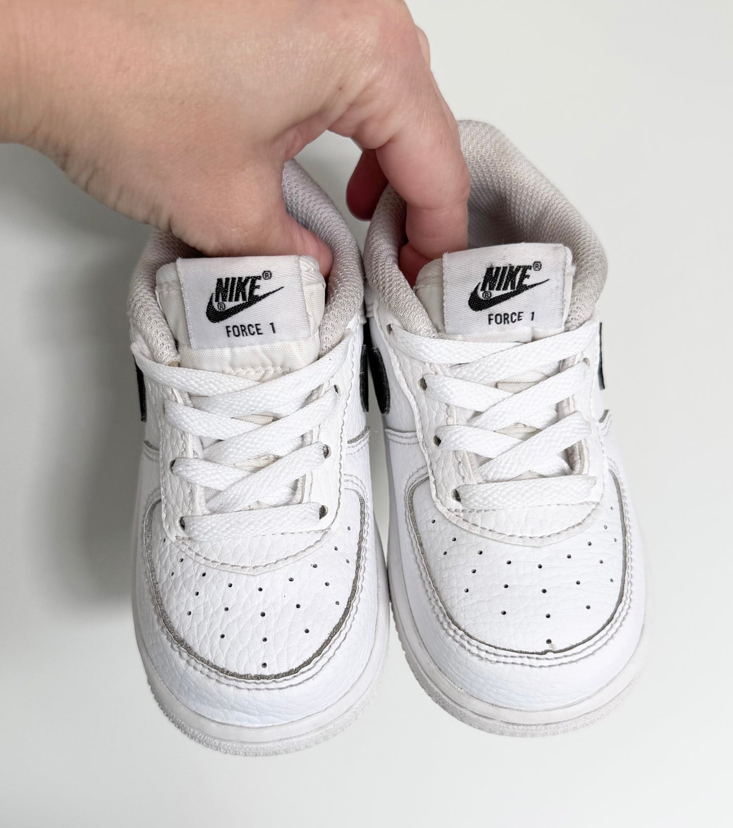 Nike Air Force 1 White & Black Lace Up Sneakers (7)