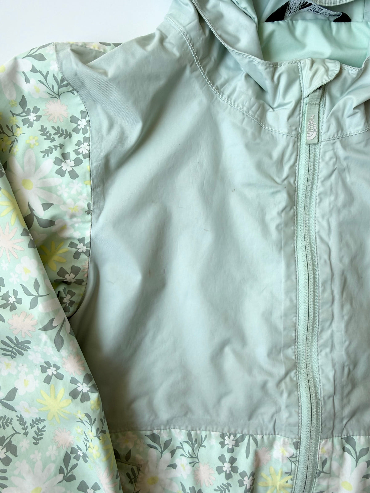 The North Face Light Green Floral Zipline Windbreaker Rain Jacket (6T)