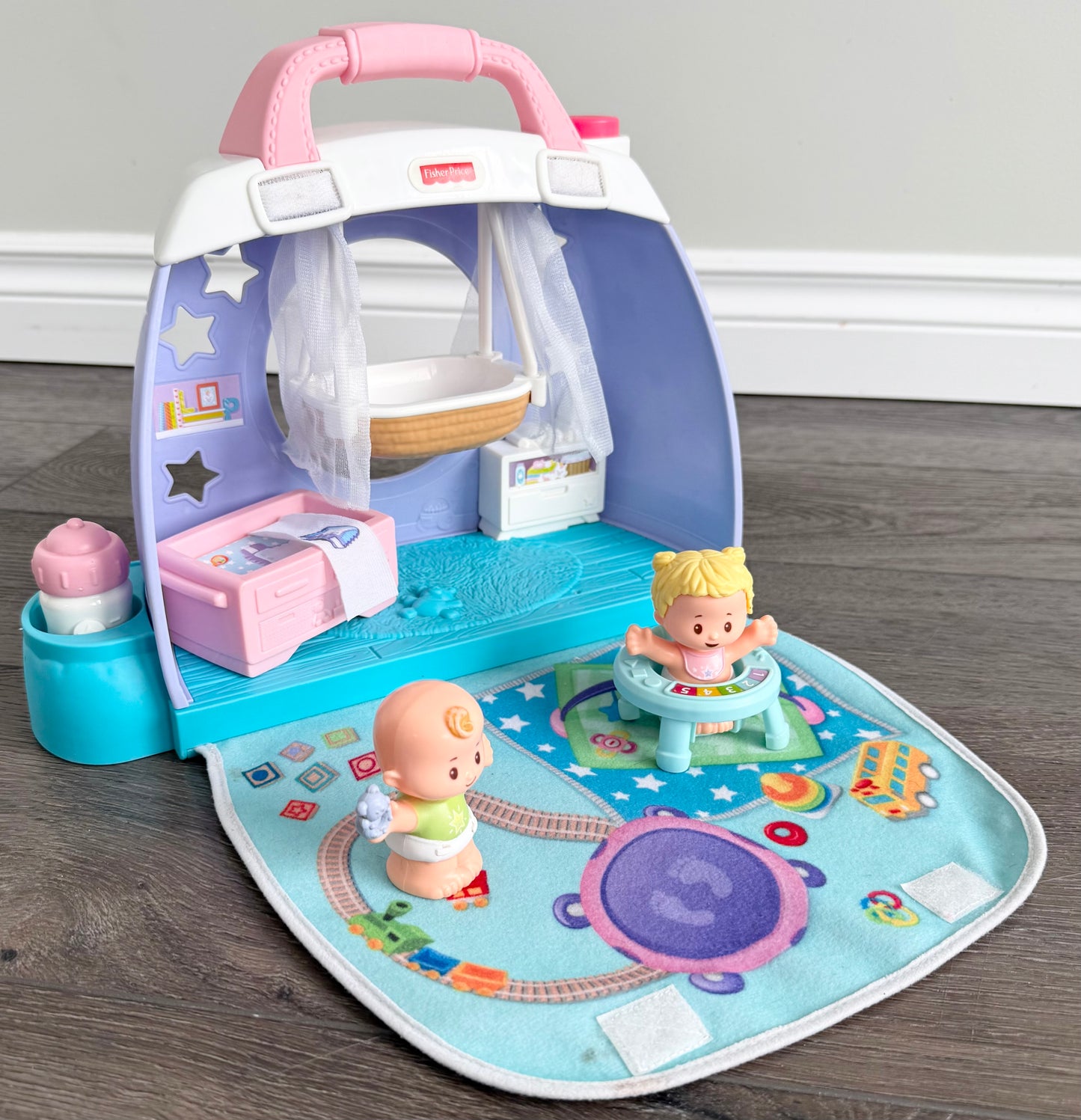 Fisher-Price Little People Cuddle & Play Nursery