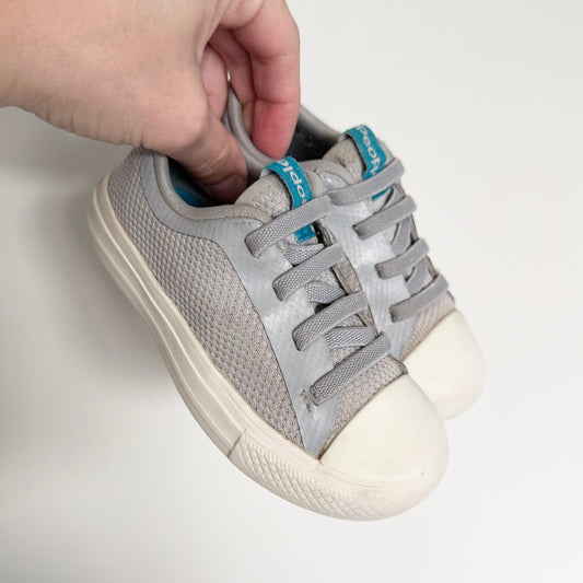 People Light Grey Stretch Lace Slip On Sneakers (7)