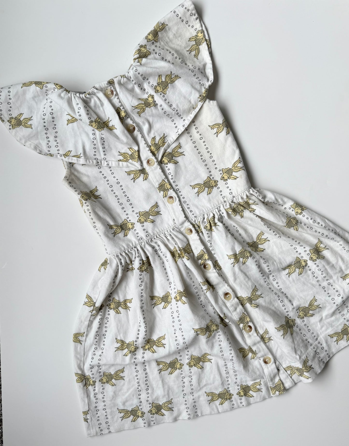 Kate Quinn White & Yellow Goldfish Ruffle Collared Dress (3T)