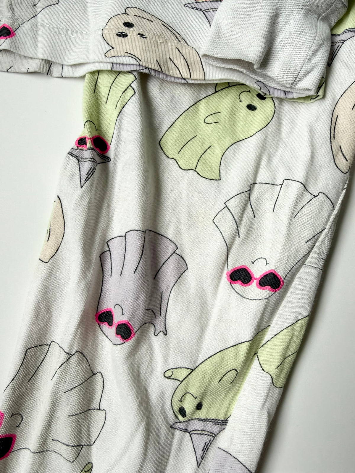 George White Girlir Ghosts Two Peice PJ Set (4-5 Years)