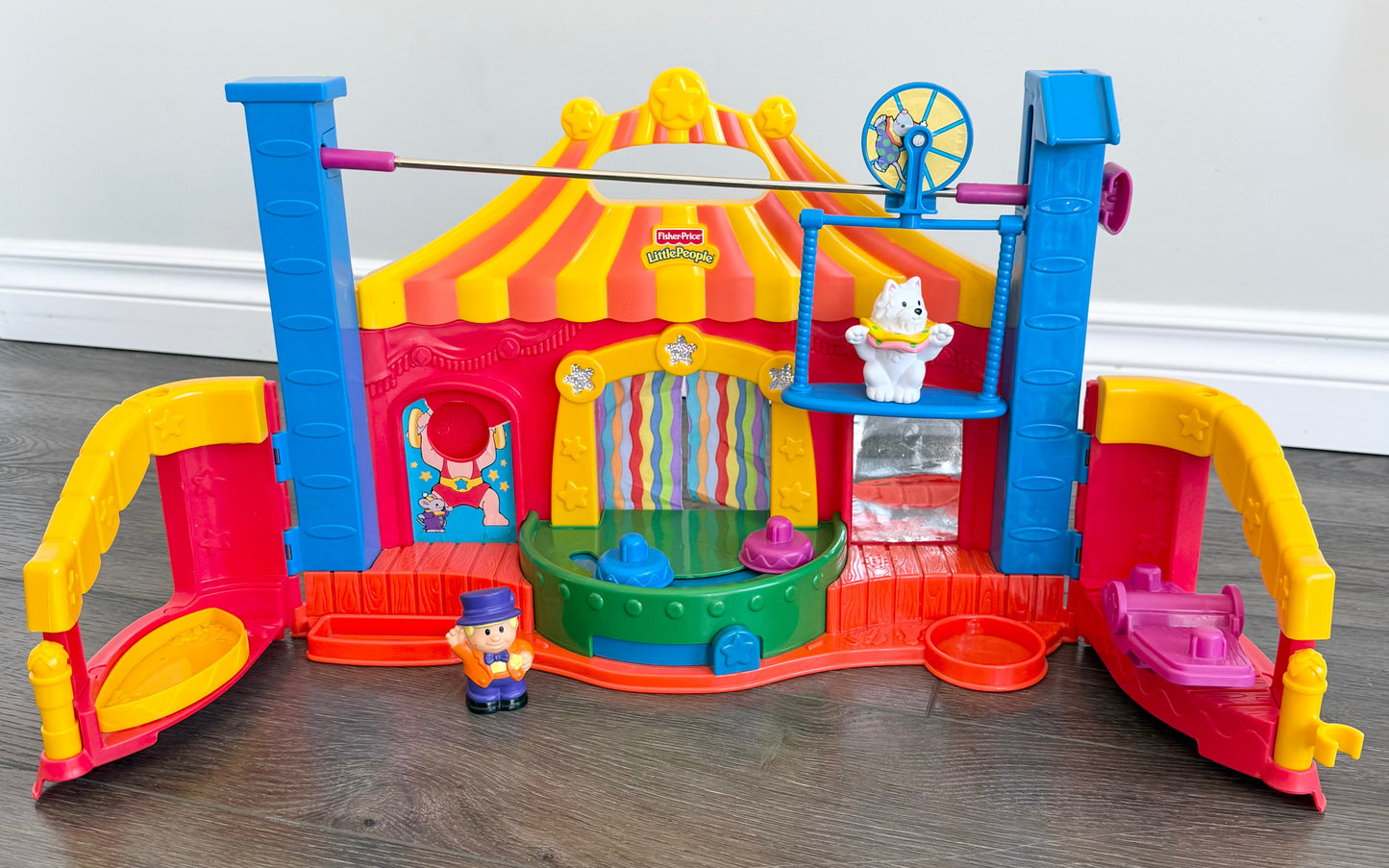 Fisher-Price Little People Amazing Animals Circus Playset