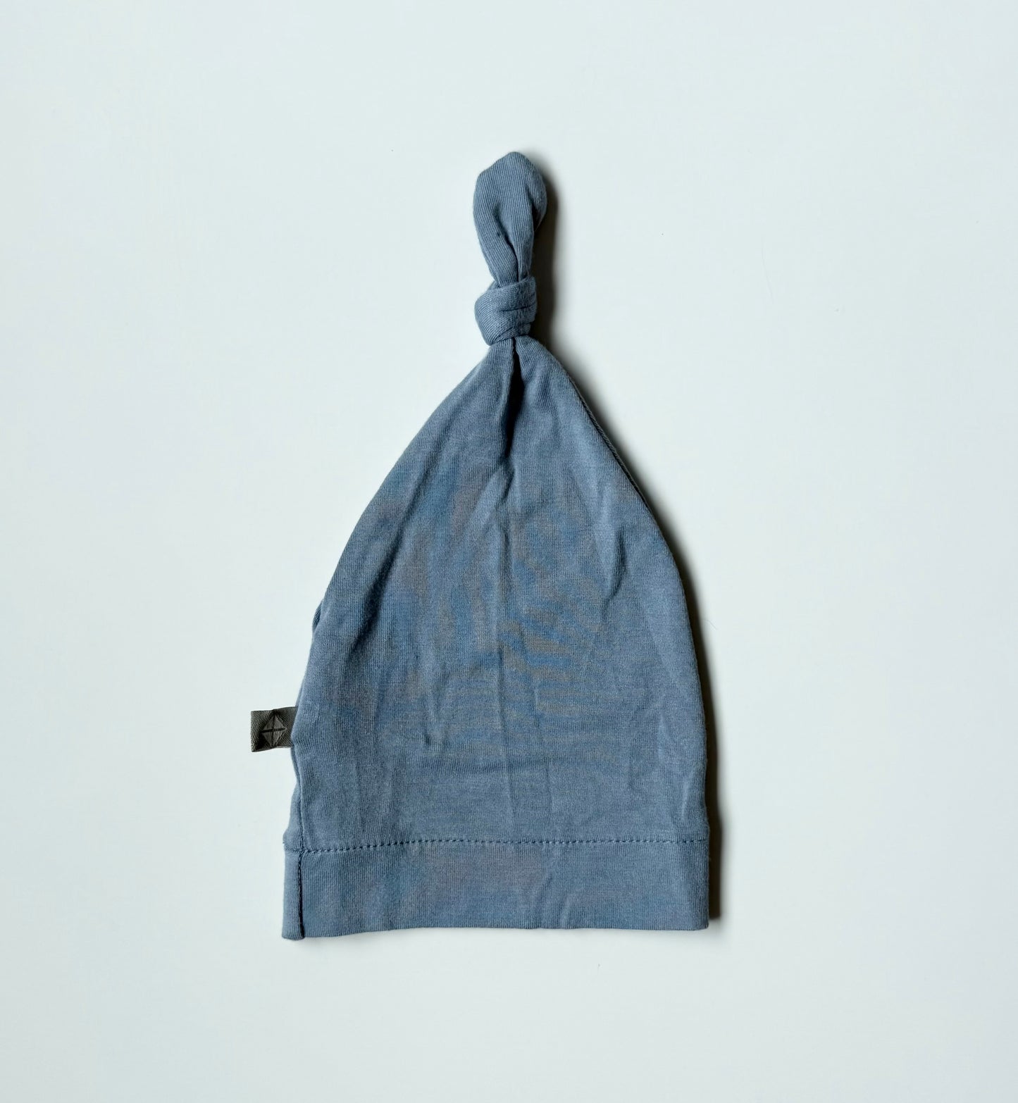 Kyte Slate Knotted Cap (Newborn)