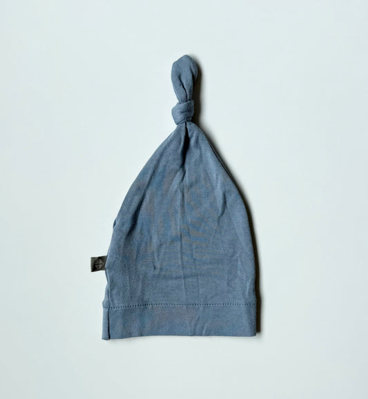 Kyte Slate Knotted Cap (Newborn)