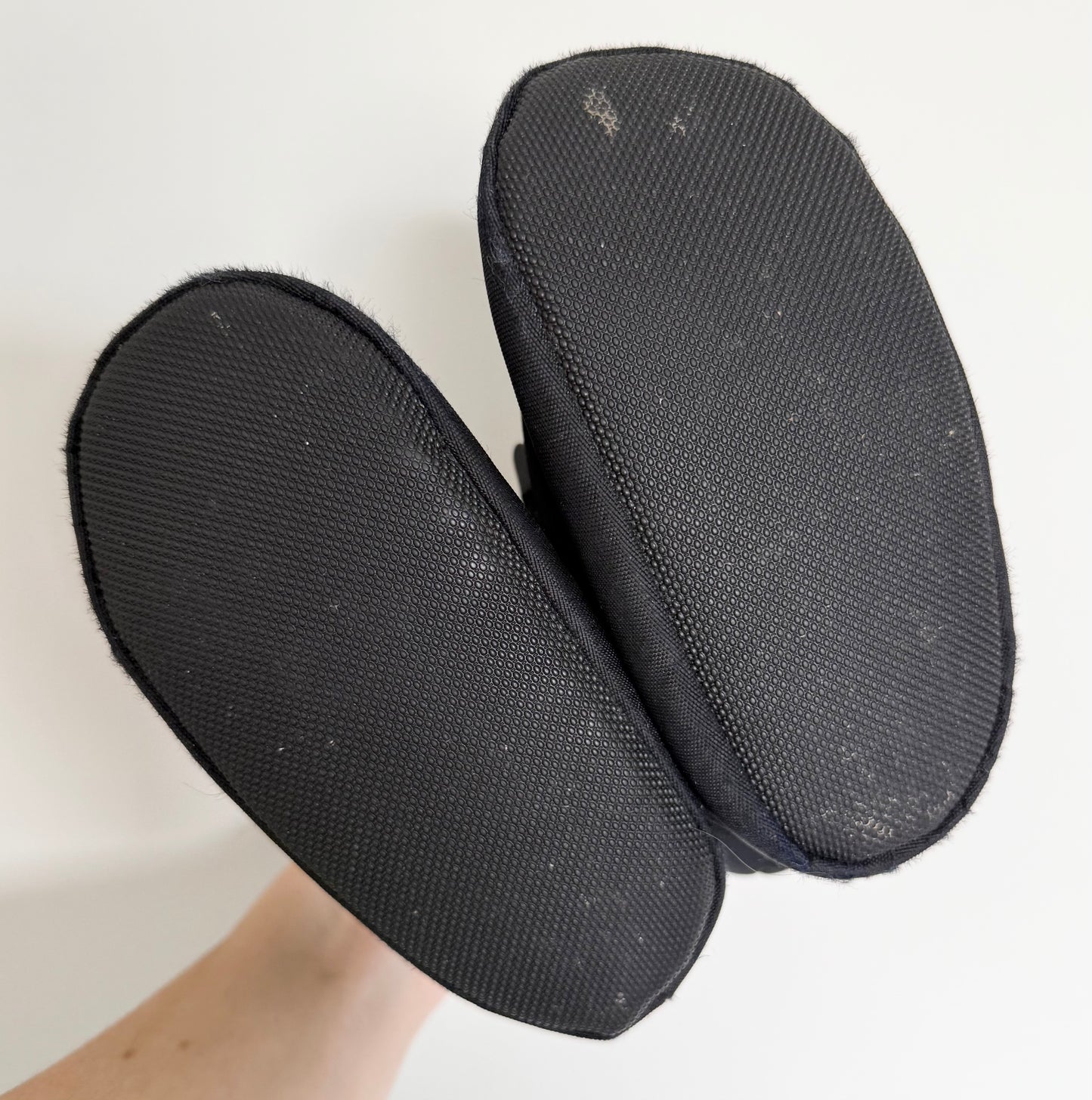MEC Black Toaster Booties (Medium)