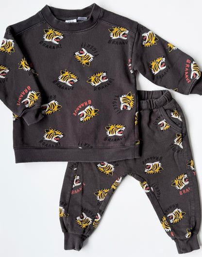 Zara Dark Grey “Roar” Tigers Sweater & Pants Set (18-24 Months)