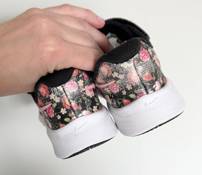 Nike Star Runner 2 Black Vintage Floral Stretch Lace & Velcro Sneakers (11)