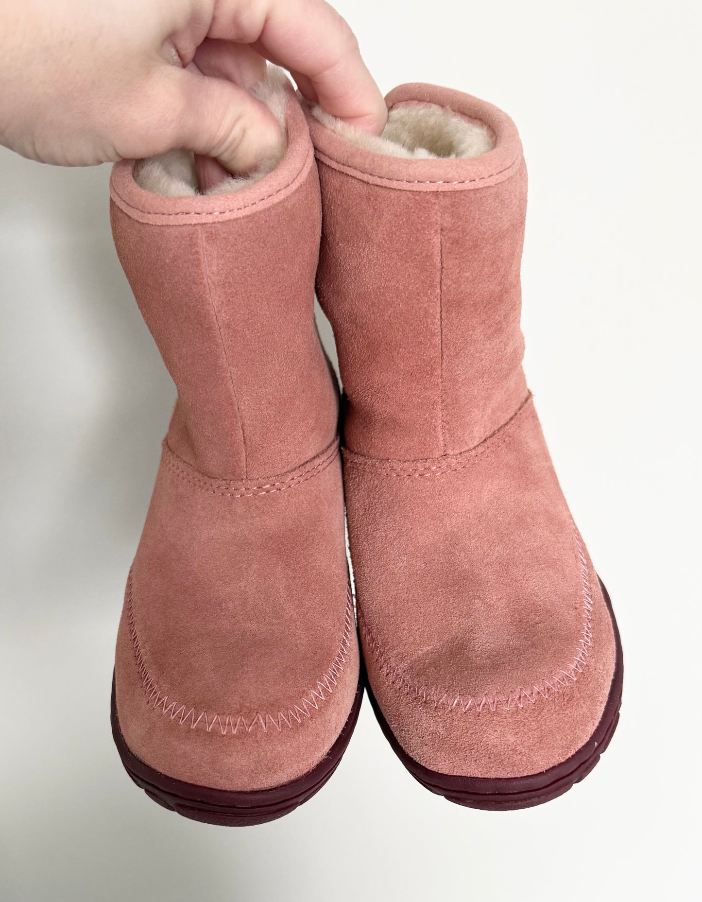 L.L.Bean Pink Suede Wicked Cozy Boots (11)