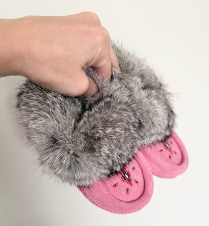 Manitobah Mukluks Pink Beaded Fur Trim Moccasin Slippers (7-8)