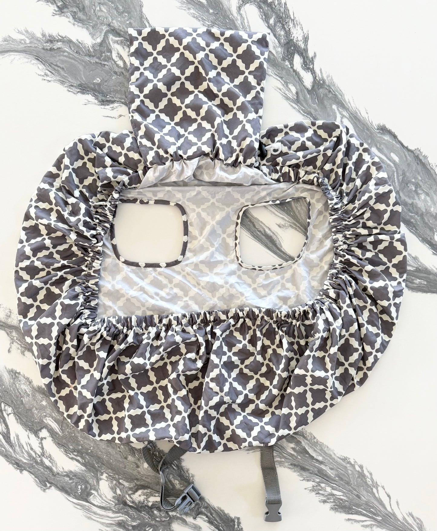 Jolly Jumper Sani-Shopper Cover in Grey & White